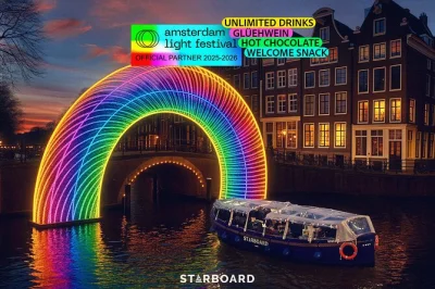 Amsterdam, light festival, grachtenfahrt mit elektrischem boot, unbegrenzt getränke, lokale guides, kuscheldecken inklusive – entspannt die lichter der stadt entdecken.