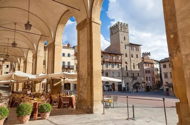 Arezzo e Cortona: Borghi medievali con pranzo tipico toscano