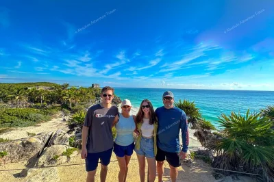 Explore as ruínas de tulum ao amanhecer, nade com tartarugas em akumal e mergulhe em cenotes — guia privado, traslado e almoço na selva incluídos.