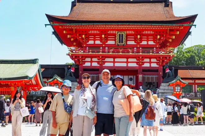Tour privato in auto da Kobe: Kyoto, Nara e Himeji con guida