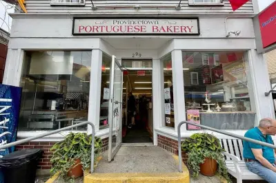 Provincetown Local Legends and Lobster Roll Tour: 2 hours