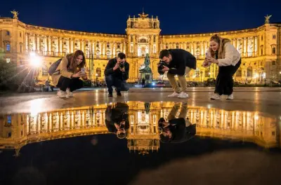 Visite photo nocturne à Vienne : Capturez les bâtiments éclairés