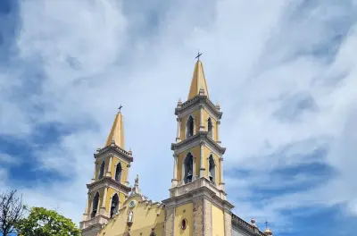 Mazatlan Privattour: Kathedrale, Klippentaucher und Altstadt