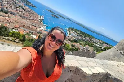 Makarska boat tour: Hvar Town, Pakleni Islands & Zlatni Rat