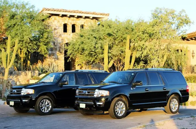 Flughafentransfer Cabo San Lucas: Privates Auto zum Hotel