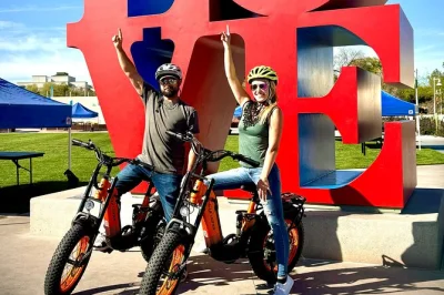 Explore scottsdale & tempe de e-bike fat tire, conheça a old town, parques e o desert botanical garden com guia local—inclui treinamento e transporte.