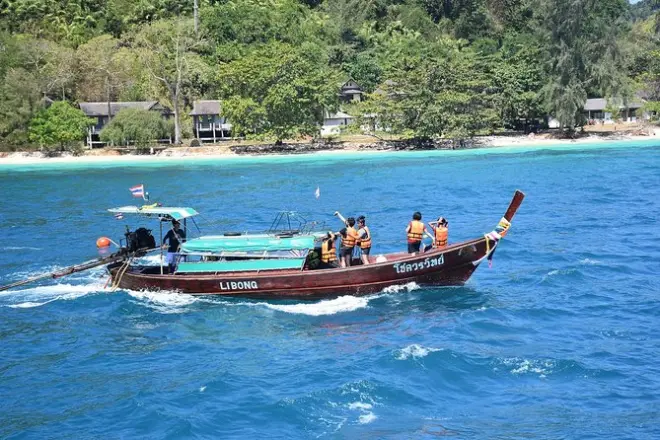 Snorkeling Koh Lanta: 4 Islands & Emerald Cave by Longtail Boat