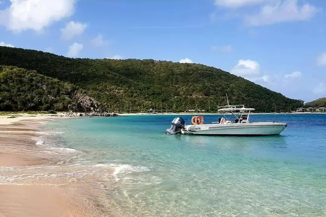 Private Bootstour BVI: Soggy Dollar, Norman Island, Willy T