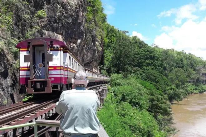 River Kwai Bridge tour from Hua Hin: Train ride and war sites