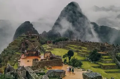 Machu Picchu Private Tour from Aguas Calientes with Guide