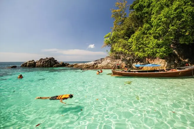 Snorkel en Koh Lipe: 5 islas en el parque nacional Tarutao
