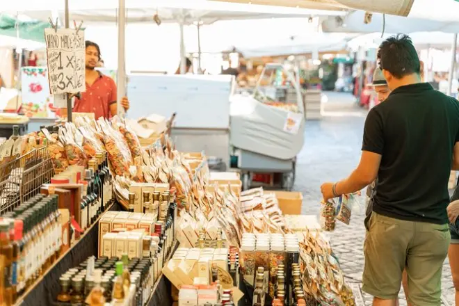 Markttour und Essen bei Einheimischen in Perugia: 3-Gänge-Menü