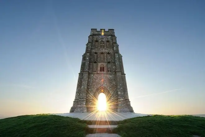 Paseo de la abadía de Glastonbury al Tor: Sitios sagrados con guía