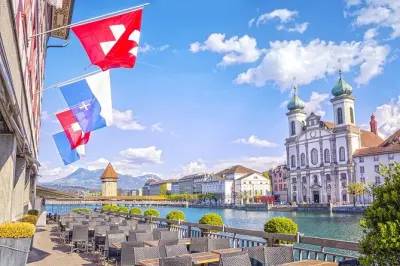 Privater Spaziergang in Luzern mit Bootsfahrt auf dem See