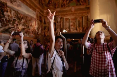 Erlebe die vatikan museen nach feierabend in einer kleinen gruppe von 6 personen, genieße das abendlicht in der sixtinischen kapelle und vermeide die menschenmassen mit einem erfahrenen guide. inklus