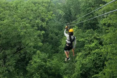 Ziplining in Galena, Illinois: Six lines and a sky bridge