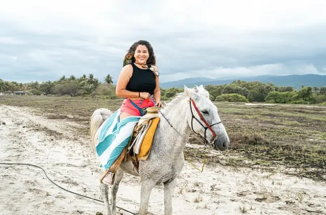 Balade à cheval près de Puerto Escondido : Coucher de soleil sur les terres agricoles