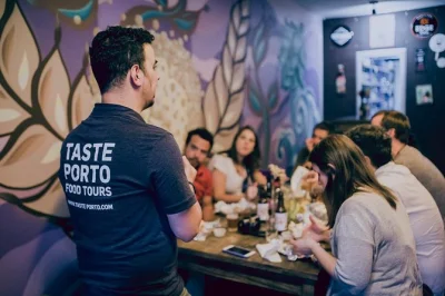 Feel the real porto on a craft beer & food tour—taste 7 local beers, enjoy classic snacks, and go behind the scenes at a brewery. includes english-speaking guide.