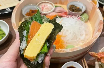 Sapporo Hand-Rolled Sushi Class: Make Temaki with Seafood