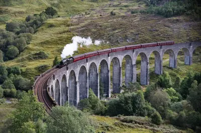 Glenfinnan Viaduct & Great Glen Private Tour from Inverness