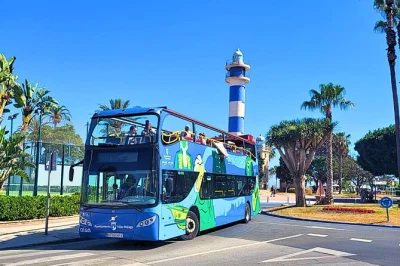 Erlebe velez-malaga und torre del mar entspannt mit dem flexiblen hop-on hop-off bus – inklusive wlan, klimaanlage und audioguide. einfach einsteigen, aussteigen und insider-tipps genießen.
