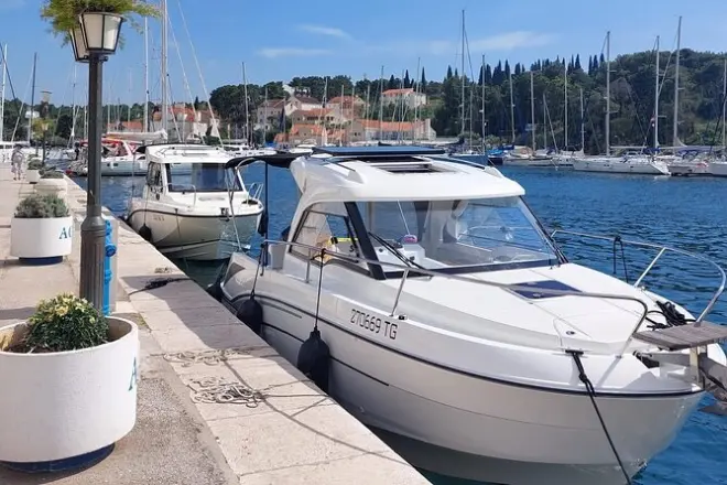 Speedboat transfer Hvar to Airport Split: Skip the ferry