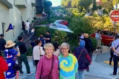 Start your san francisco day with cable cars, rooftop views, and the painted ladies. includes all metro rides and a local guide—plus time for coffee breaks.