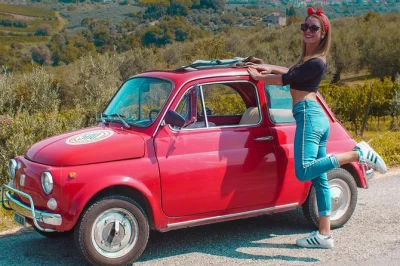Erlebe das fahrgefühl eines klassischen fiat 500 ab florenz durch die sanften hügel der toskana, besuche eine renaissance-villa, genieße weinverkostung und ein leichtes mittagessen mit lokaler begl