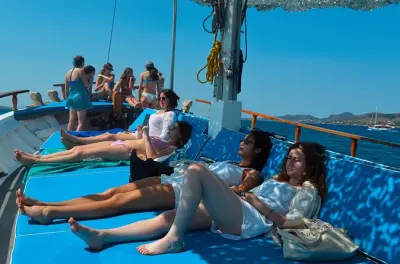 Half-day cruise Paros: Blue Lagoon, sunset or morning