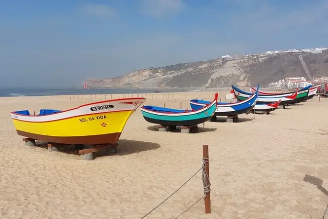Nazaré et Óbidos : Villages côtiers et vagues géantes