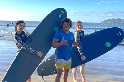Feel the pacific in tamarindo with hands-on surf lessons led by local instructor ronaldo. all gear included, small groups, and a real taste of costa rica’s vibe.