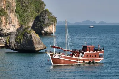 Snorkel en Krabi: Crucero al atardecer con baño bioluminiscente