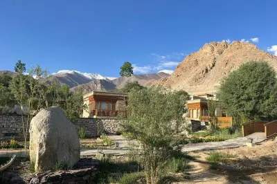 7-day Ladakh tour: Pangong Lake, Nubra Valley, high passes