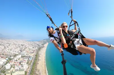 Parasailing in Alanya: Calm glide or adrenaline flight