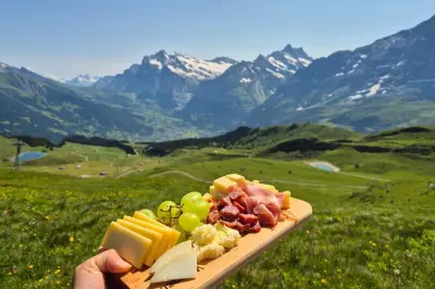 Käse- und Schokoladenverkostung auf dem Berggipfel bei Grindelwald