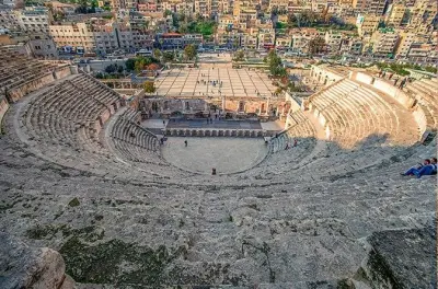 8-Stunden-Tour Jerash und Amman ab Totes Meer: Privater Guide