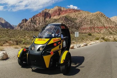 Empieza en las vegas y conduce un gocar con gps pasando por lugares icónicos, luego disfruta del circuito escénico de red rock canyon a tu ritmo. incluye buggy y sistema gps.
