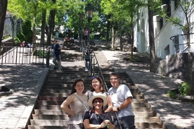 Descubre parís con un tour privado a pie, recogida en hotel y consejos reales sobre cafés, metro y barrios imprescindibles. empieza tu viaje con confianza.