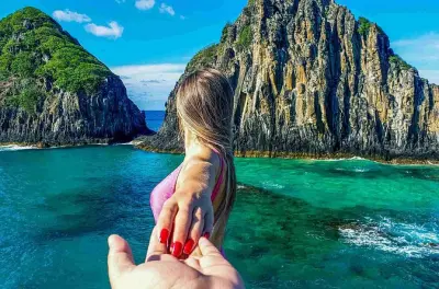 Fernando de Noronha island tour: Certified ICMBio guide in 4x4