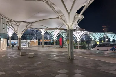 Comienza tu viaje por croacia sin estrés con un traslado privado desde el aeropuerto de split, conductor local amable y servicio puerta a puerta. incluye recogida y wifi.
