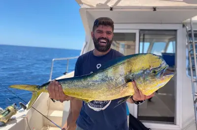 Pesca a Torrevieja: Catamarano 11 m con equipaggio locale