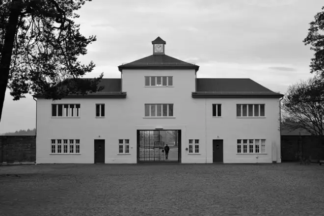 Tour privado ao memorial do campo Sachsenhausen saindo de Berlim