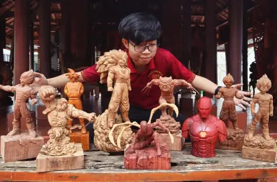 Corso di intaglio del legno a Hoi An: Crea il tuo souvenir