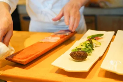 Feel the pulse of shibuya with vegan sushi, okonomiyaki, and drinks at local spots. includes dinner, 3 drinks, and a guide—perfect for plant-based travelers.