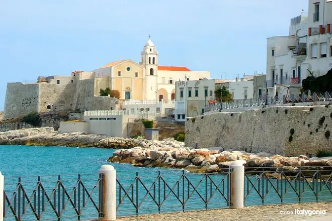 Vieste private walking tour: Love Staircase, Cathedral & Castle