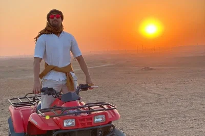 Sinta o vento do deserto nas pirâmides de gizé, ande de camelo e quadriciclo, e relaxe com um jantar no nilo com shows ao vivo. inclui traslado e almoço local.