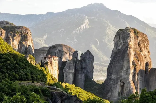 Meteora desde Tesalónica: 2 días con visitas guiadas a monasterios