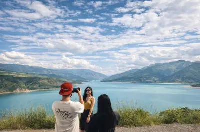 Passeio a cavalo perto de Tashkent: Charvak, Chimgan e Amirsoy