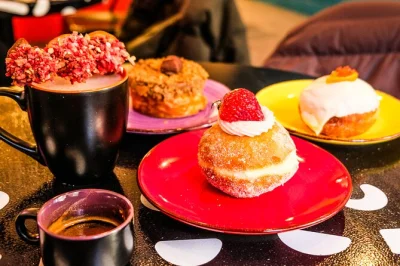 Start your new york donut food tour in union square, taste bombolone and classic pastries, walk greenwich village with a local guide, and sample bakery favorites.