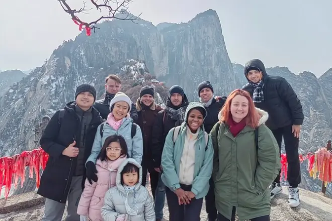 Mount Huashan tour de un día: Cuatro picos y cena local